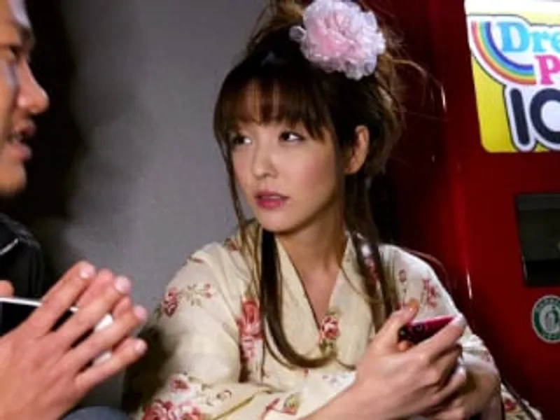 Giận chồng yêu bỏ ra ngoài đường, cô vợ dễ dãi về nhà trai lạ để "tâm sự"