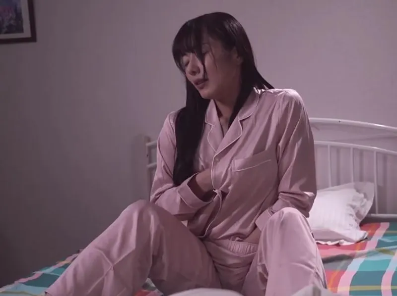 Thẩm du hàng đêm vì người chồng bỏ bê, vợ yêu quyết định tìm đến ứng dụng hèn hò