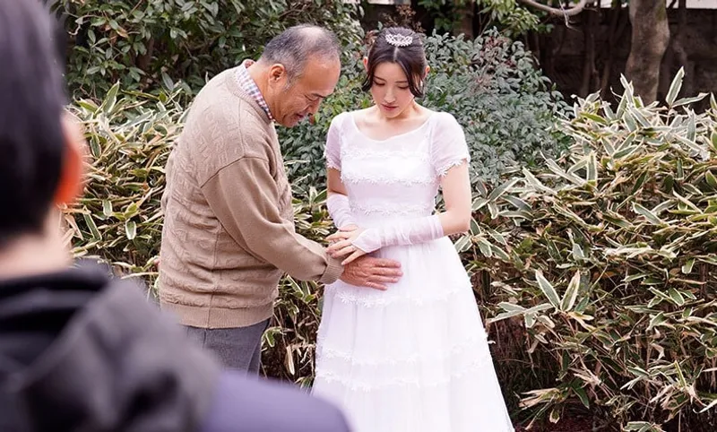 Anh xã quá yếu, bà xã dù yêu nhưng vẫn thường đụ với bố chồng yêu đến có thai