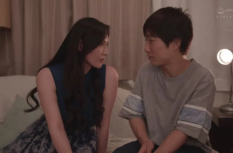 Chồng yêu lạnh nhạt, bà xã uống rượu rồi ngoại tình với cậu sinh viên trẻ