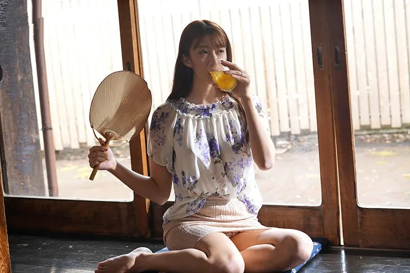 Mùa hè buồn chán ở quê làm tình vợ cạnh bên nhà thiếu thốn vì lấy ông xã già